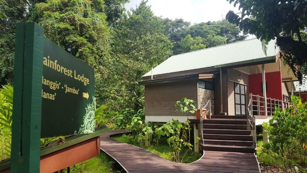ホテル Mulu National Park エクステリア 写真